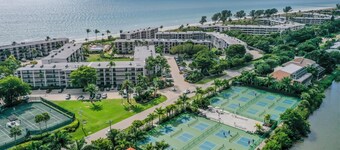 SUNDIAL D306: ISLAND CONDO PLUS $ 100 + VIP BEACH RABATTER!