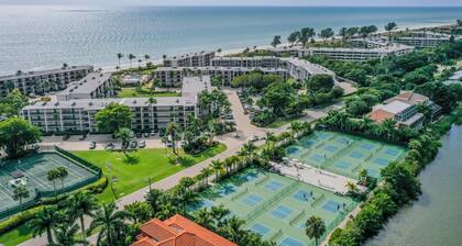 SUNDIAL D306 - Lovely Sundial Sanibel Condo. Short Walk to Beach