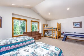 4 bedrooms, travel crib, free WiFi, bed sheets
