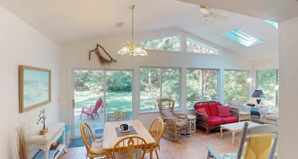 FAIRWINDS 3 bedrooms, 3 bathrooms