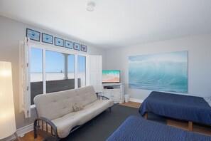 TV, fireplace, DVD player