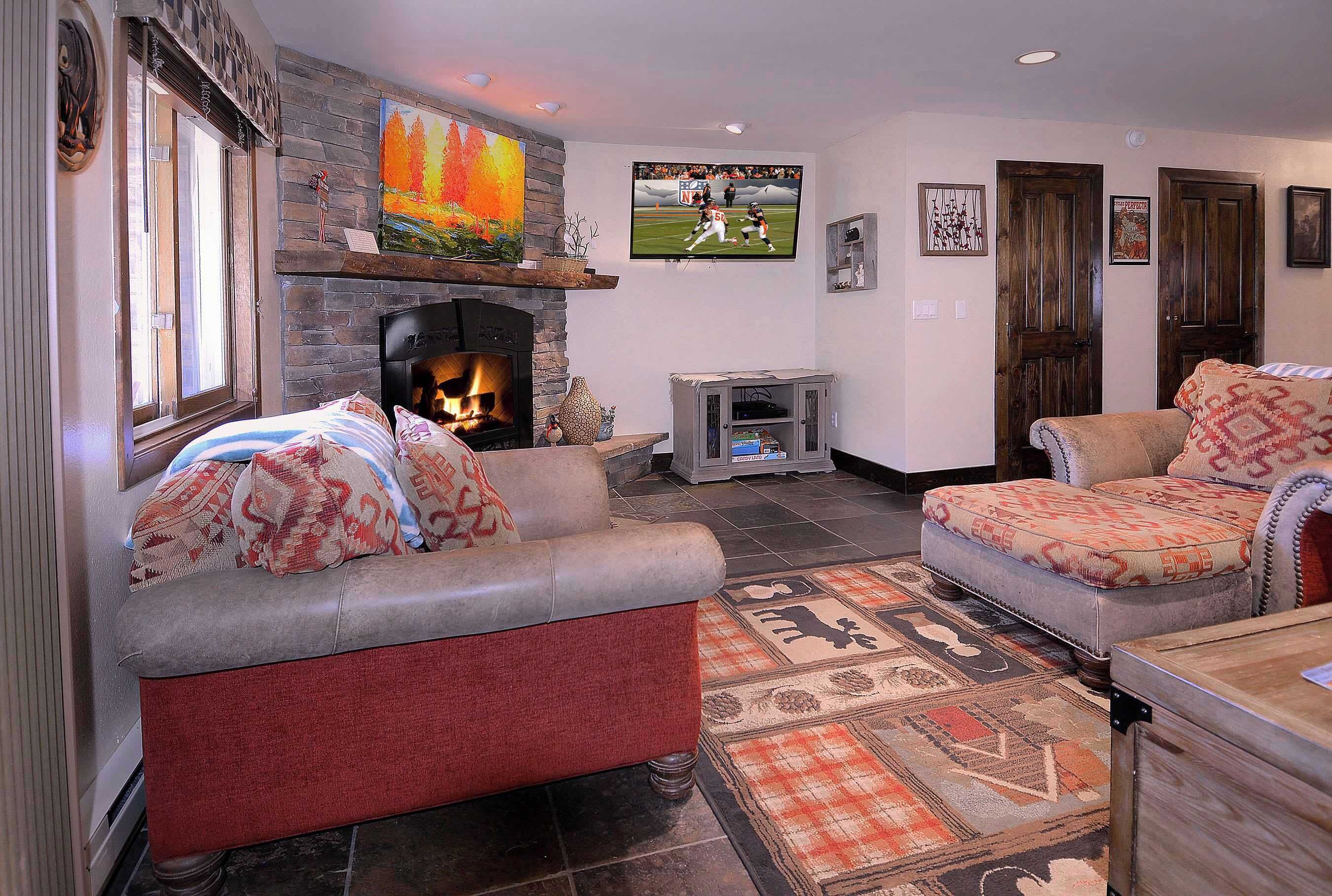 TV, fireplace, DVD player, offices