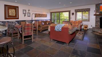 TV, fireplace, DVD player, offices