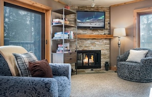 Smart TV, chimenea y reproductor de DVD 