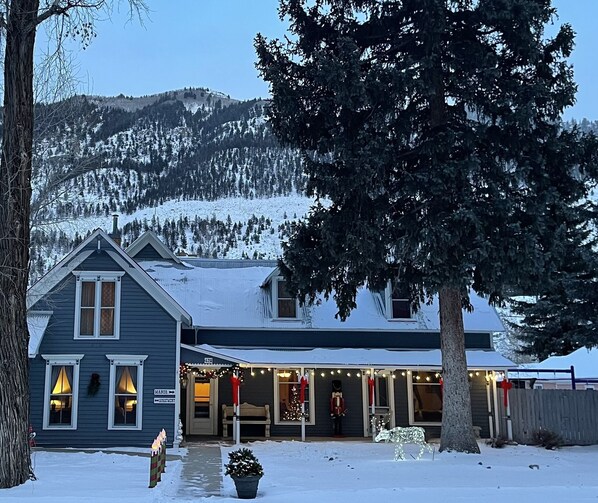 D Gowdy Manor, circa 1879, Victorian house Lake City Vrbo