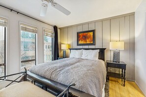 1 室のベッドルーム、インターネットアクセス (無料)、ベッドシーツ