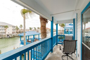 Property grounds - Great Waterfront Escape: Condo w/ Canal & Pool View & Boat Slip (Corpus Christi)
