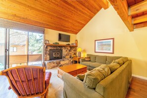 TV connectée, cheminée