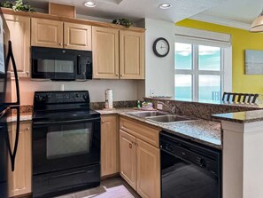 Unclassified image, 3 of 40, button