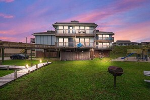 Exterior - Newly Renovated Coastal Condo! Ocean Views! Community Game Room! (Port Aransas)