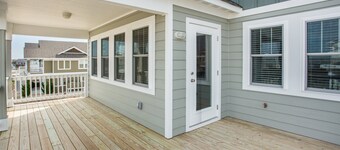Turtles & Tanlines: Piscina privada y amenidades del Club Currituck