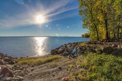 Lakefront Getaway Near Private Beach & Park, State Boat Launch & Dock Nearby