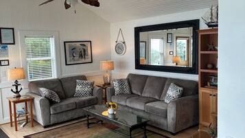 Smart-TV, Kamin, DVD-Player, TischfuĂball