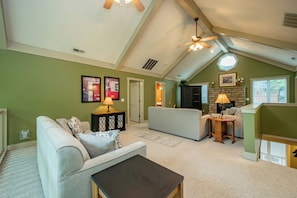 Smart TV, fireplace, DVD player