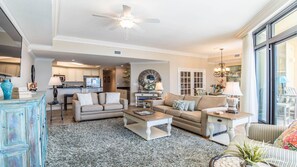 テレビ、DVD プレーヤー