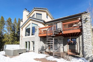 Exterior - Charter Ridge 10 Spacious 4BR townhome in Breckenridge with ski area views and hot tub! (Breckenridge)