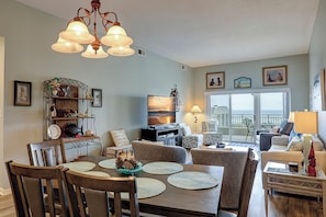 Smart TV - 534 Shorewood -Oceanfront! Kiddy Pool, Spa & Zero Entry Heated Pool (Hilton Head Island)