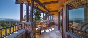 Juniper Lodge: Luxury Estate # 298