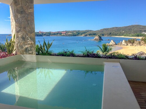 2 Bedroom Beachfront Residence + Panoramic Views