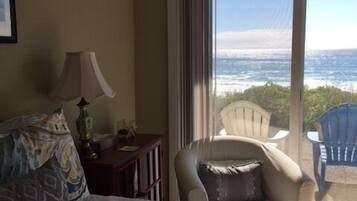 3 chambres, fer et planche à repasser, Wi-Fi, draps fournis