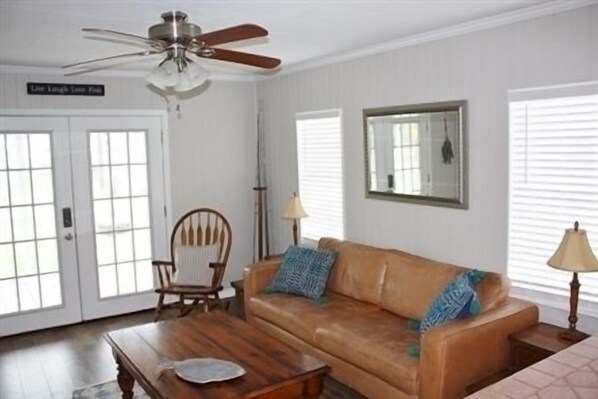 Fernseher, DVD-Player