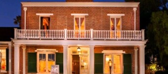 GREAT Location @ Old Town! 2 blocks to restaurants, parks,trails &Train Station!