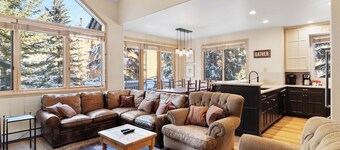 Spacious Townhome w/ Private Hot Tub & Deck, Short Walk to Peru Lift!