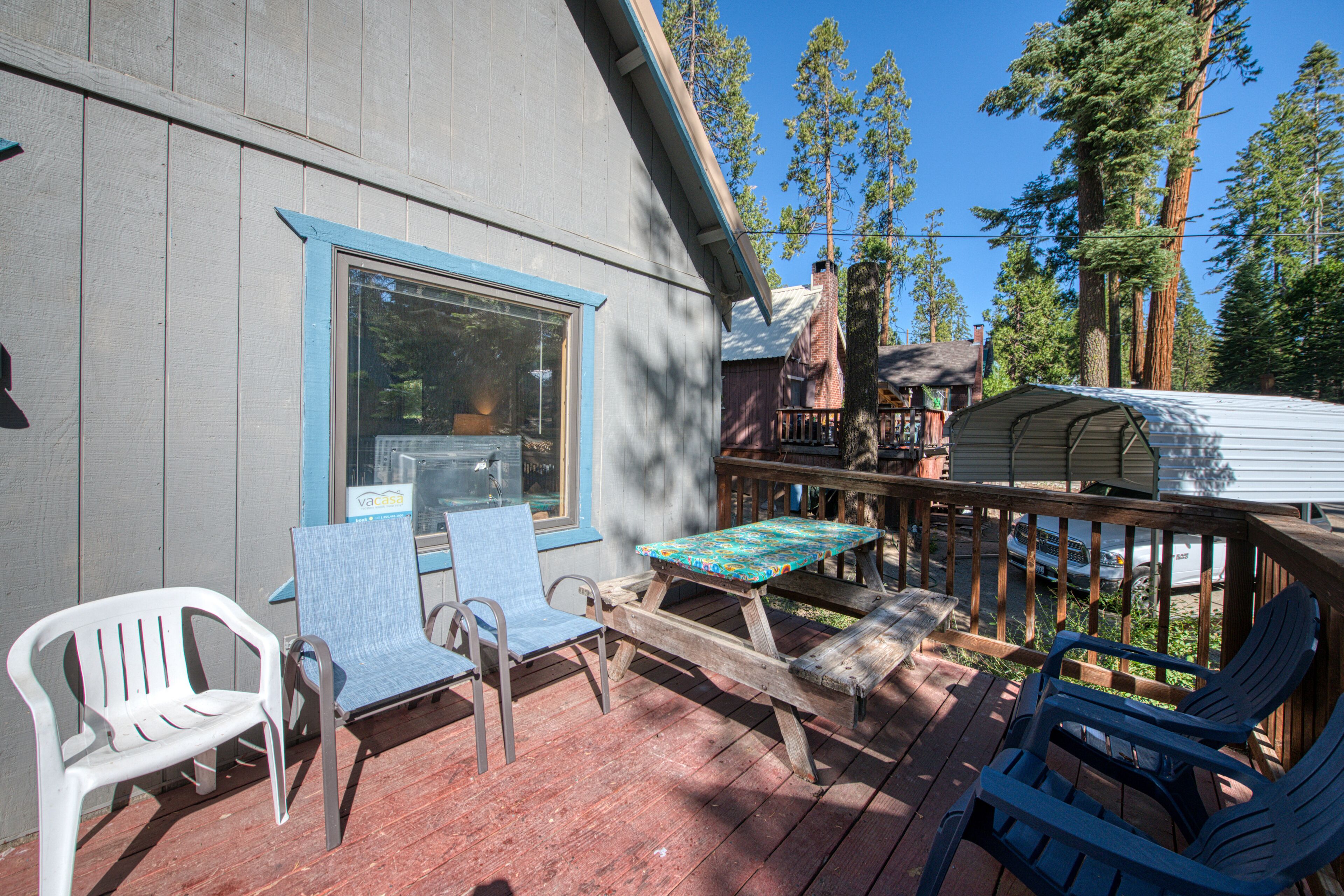 Chalet with WiFi, rustic charm, & great location - two miles from Shaver Lake