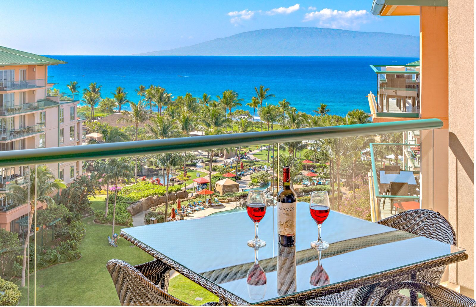 Maui Resort Rentals: Honua Kai Konea 831 - Stunning 8th Floor Ocean View Studio