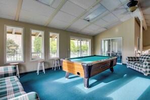 Game room - Dog-friendly waterfront home with pool, tennis courts, & large lawn (Orondo)