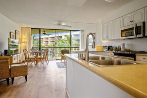 雪櫃、微波爐、焗爐、爐具