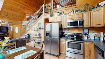 雪櫃、微波爐、焗爐、爐具