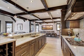 Fridge, microwave, oven, stovetop - Experience The Bogart House with stunning mountain views and close to town. (Breckenridge)