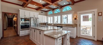 20-Acre Estate w/ Pool, Games & Meeting Space