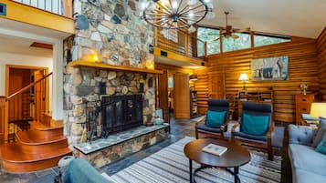 TV, fireplace, DVD player, books