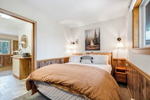 2 عدّة غرف نوم وواي فاي مجانًا وملاءات أسرّة