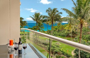 Outdoor dining - Maui Resort Rentals: Honua Kai Konea 344 – Extra Large 1BR w/ Partial Ocean Views! (Lahaina)