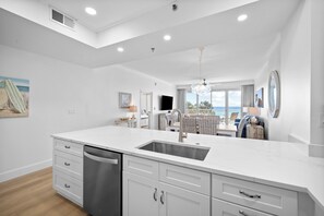 Interior - Tides 204-205-4 bedrooms! Remodeled ~ 2 Full Kitchens beachfront condos! (Miramar Beach)