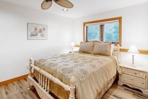 1 bedroom, iron/ironing board, WiFi, bed sheets