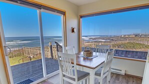 Dining - Big Sea  - Oceanfront in Central Yachats (Yachats)