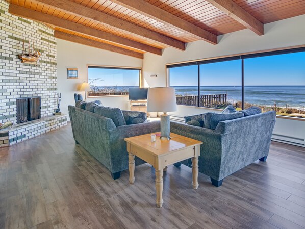 TV, fireplace, DVD player, stereo