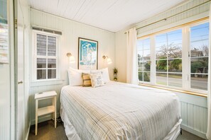 4 chambres, fer et planche à repasser, lit parapluie, accès Internet