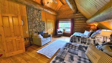 3 bedrooms, iron/ironing board, travel crib, free WiFi