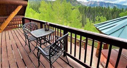 Rustic & Spacious Log Cabin w/Private Hot Tub, Amazing Views, 4 Miles to Ski