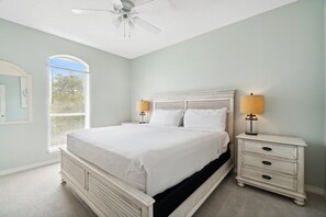 5 bedrooms, iron/ironing board, free WiFi, bed sheets - BIG HOUSE PRIVATE BEACH ACCESS! (Unknown)