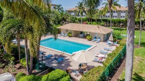 A heated pool - COMPASS POINT 221- Your Beach Getaway! (Sanibel)