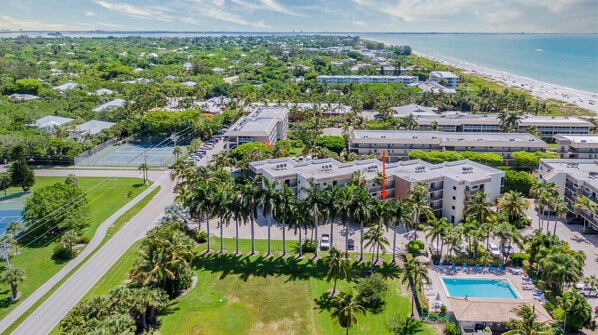 Exterior - COMPASS POINT 221- Your Beach Getaway! (Sanibel)