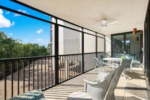 Unclassified image, 5 of 29, button - COMPASS POINT 221- Your Beach Getaway! (Sanibel)