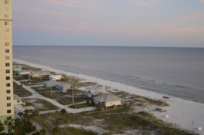 On the beach - Bristol 1505-Awesome Views-Oceanfront-Amazing views !  (Gulf Shores)