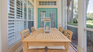 Outdoor dining